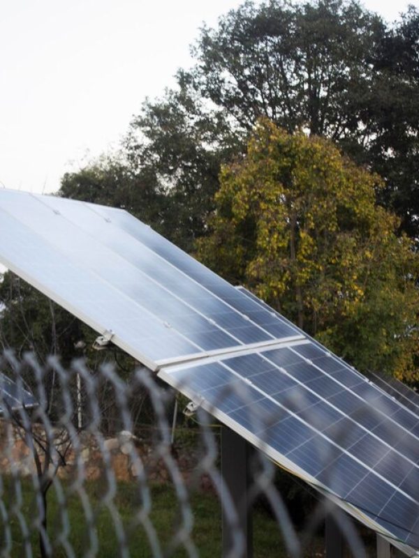 solar-panel-fence_438099-9890